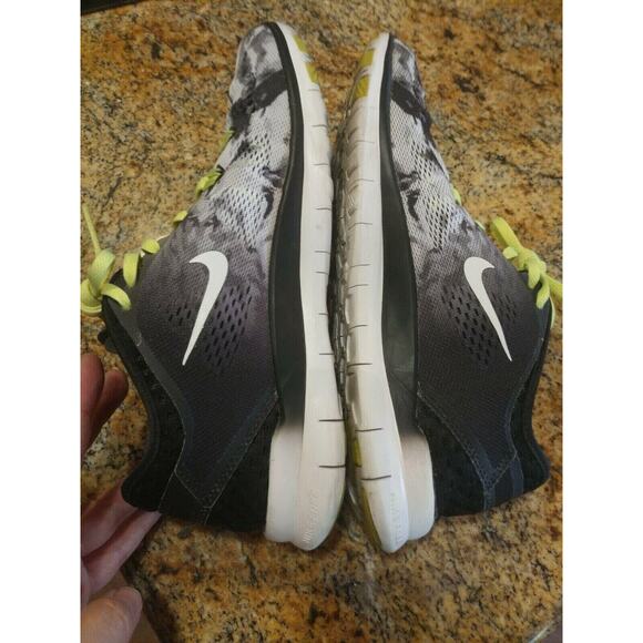 Nike Free 5.0 TR Fit 5 Womens Training Shoes Black/Volt 704695-014 Size US 8 - Picture 8 of 11